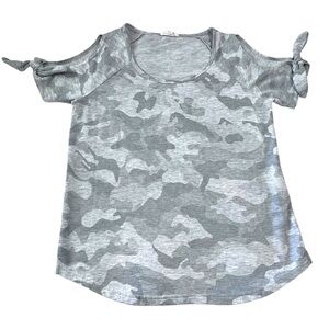 Jane and Delancey Gray Camo Shoulder Cutout Shirt S Military Chic Utility Core‎